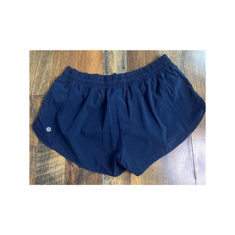 Lululemon Hotty Hot Short II 2.5" True Navy Sz 10